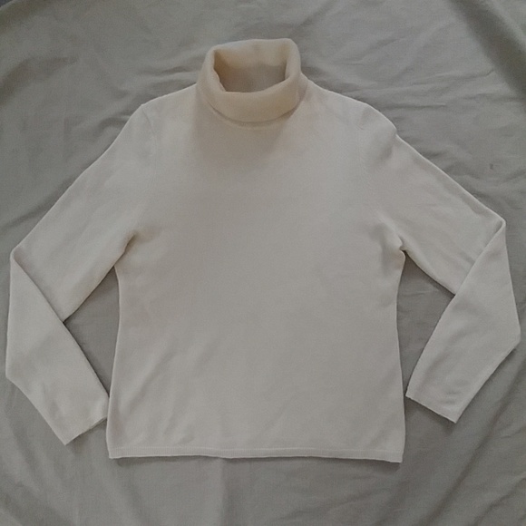 Charter Club Sweaters - Cashmere Turtleneck M/L. EUC